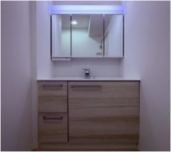 VL分类=washroom, confidence=0.95, search=True, size=559x496, 洗面室配置清晰