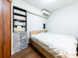 VL分类=bedroom, confidence=0.95, search=True, size=155x116, 卧室内部实景