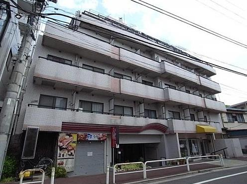 建物の外観全体を撮影した画像