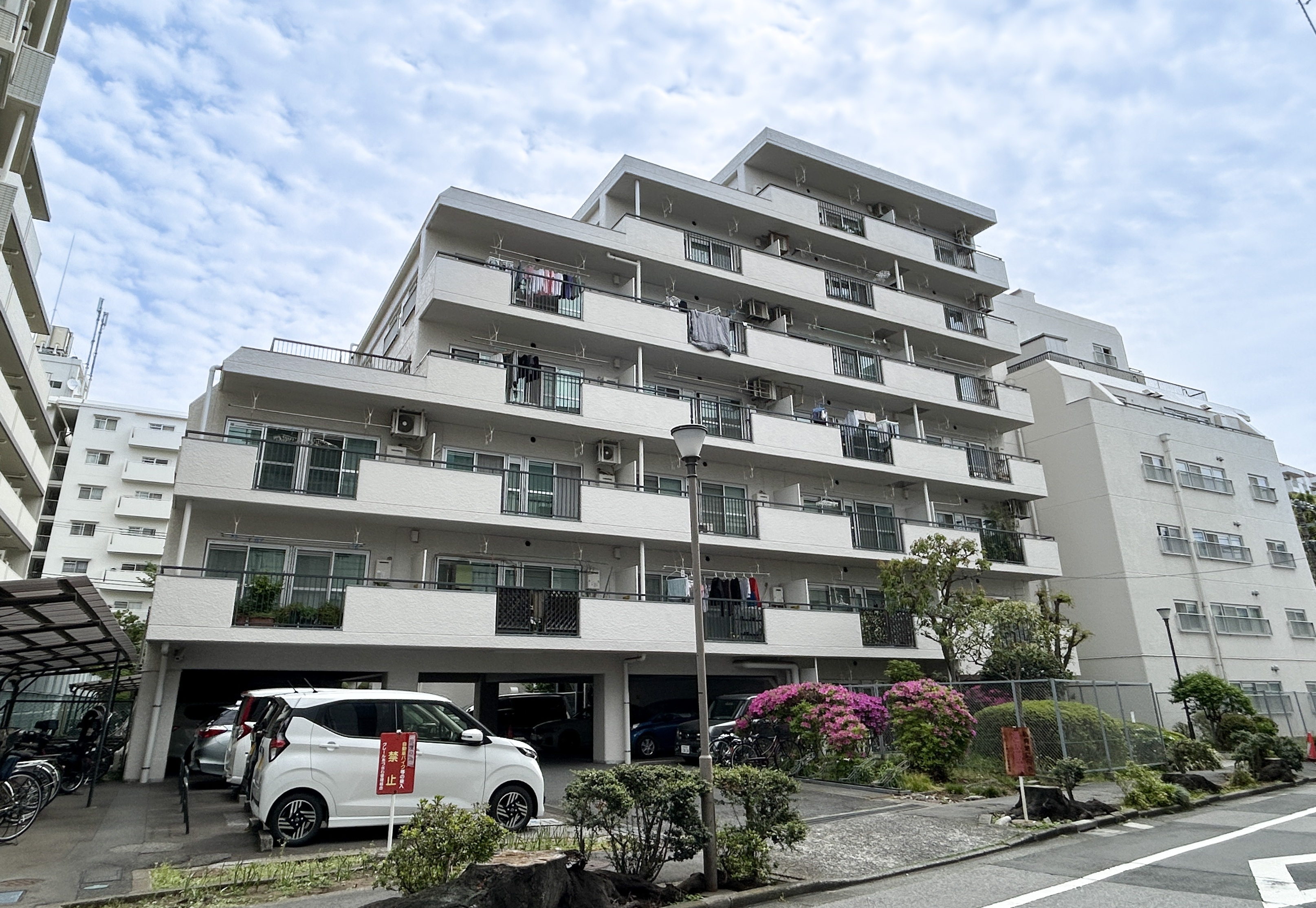 外観:建物の外観を主体に撮影した画像