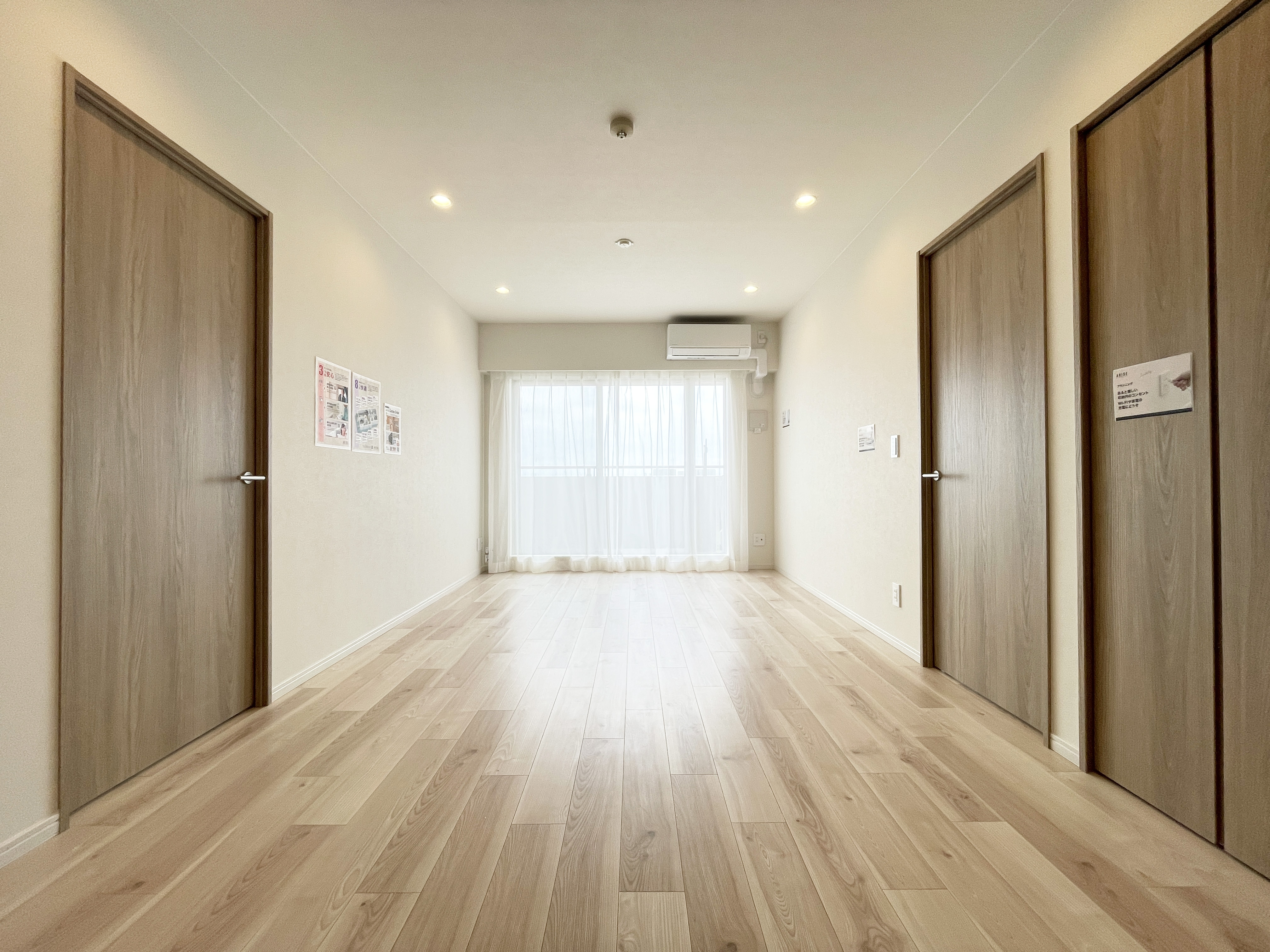 LDK全体を撮影した室内写真