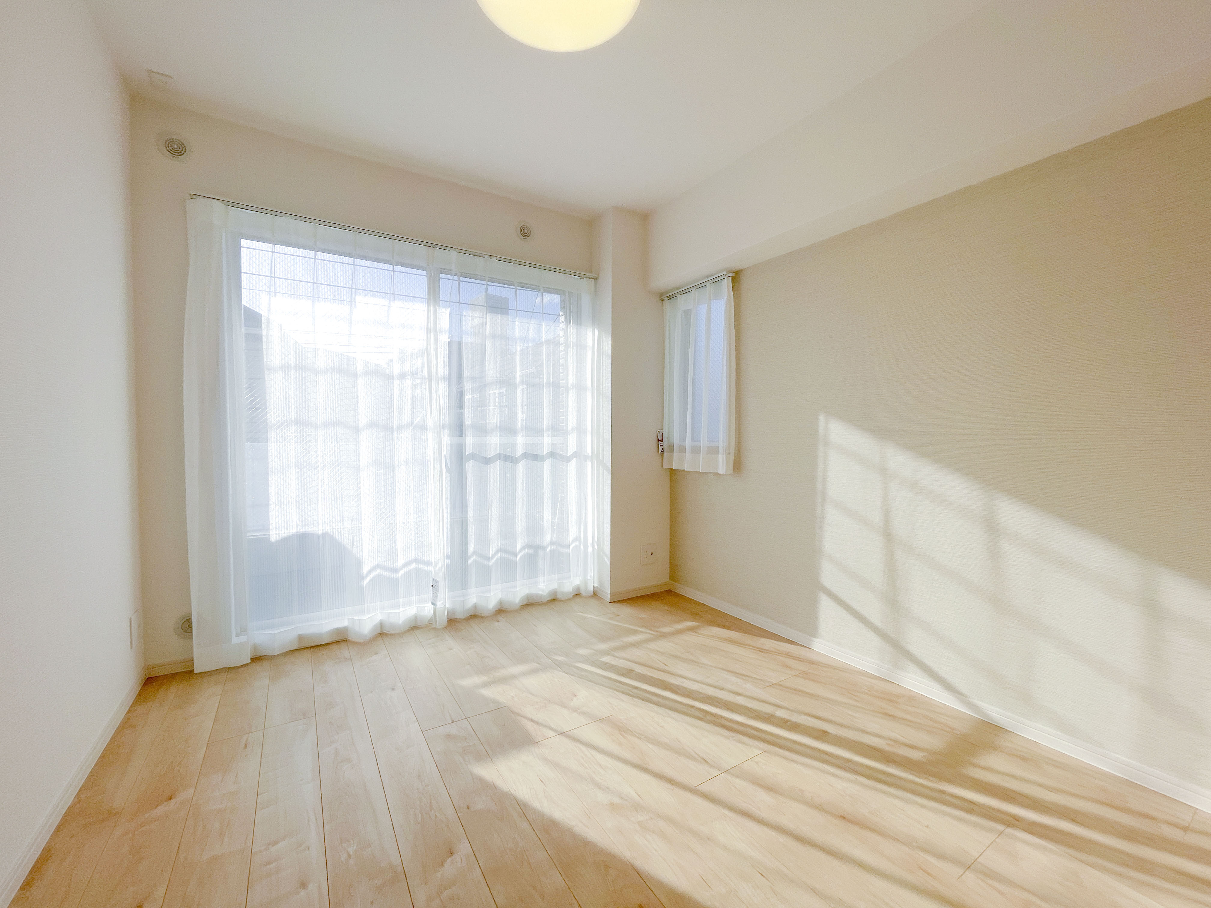 LDK全体を撮影した室内写真