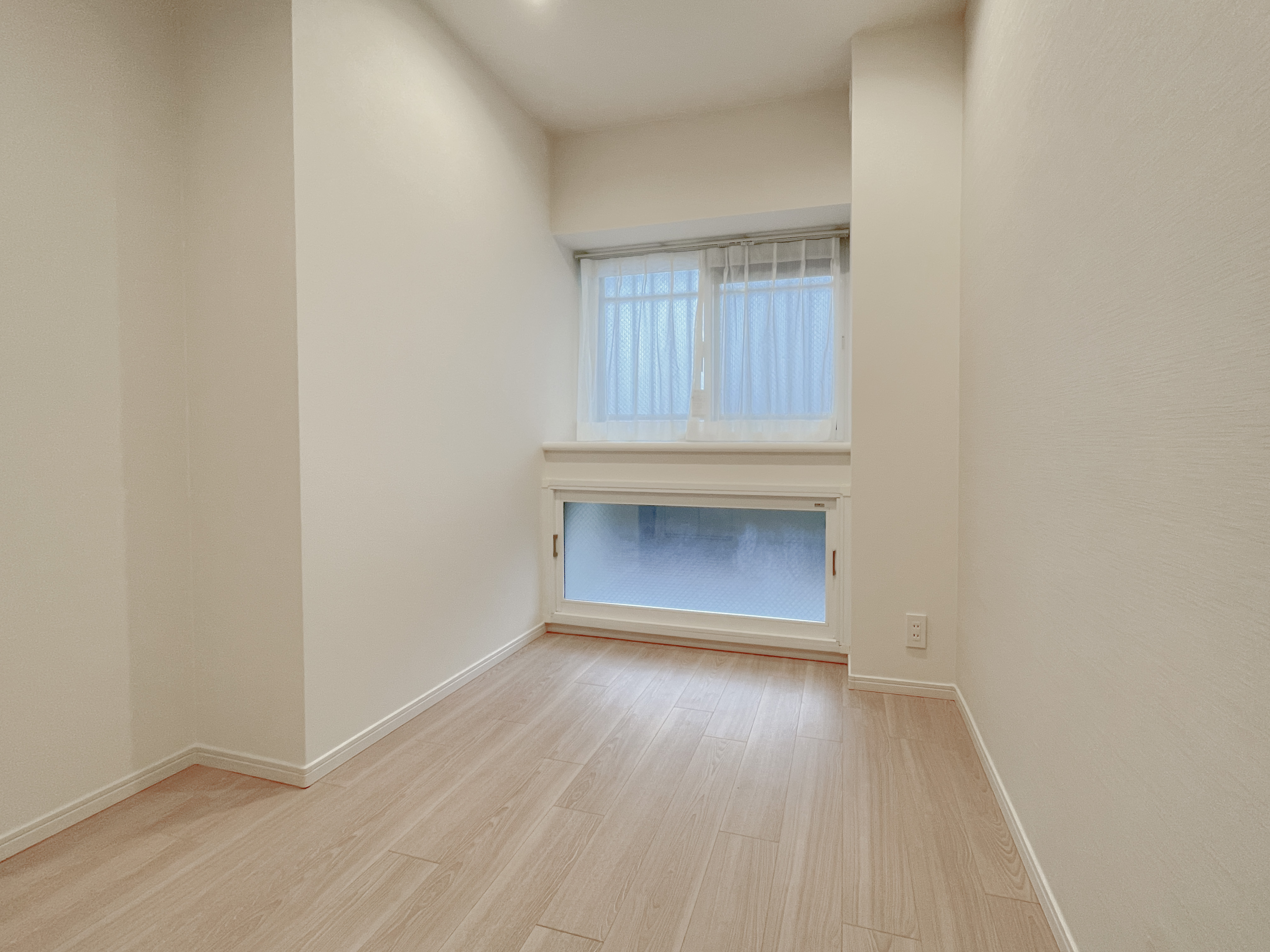 空き部屋として撮影された洋室の室内写真