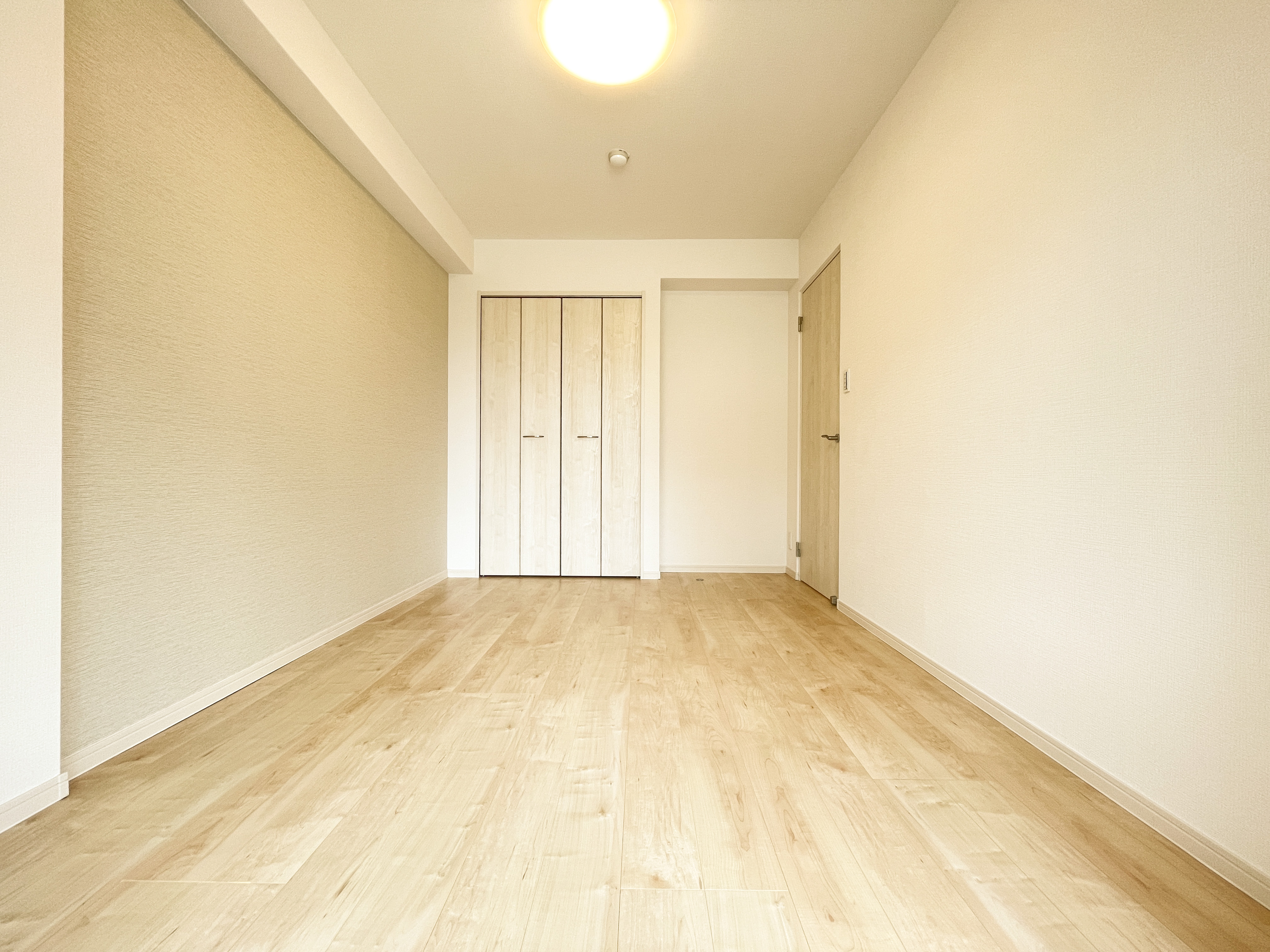 廊下や共用部分を撮影した室内写真