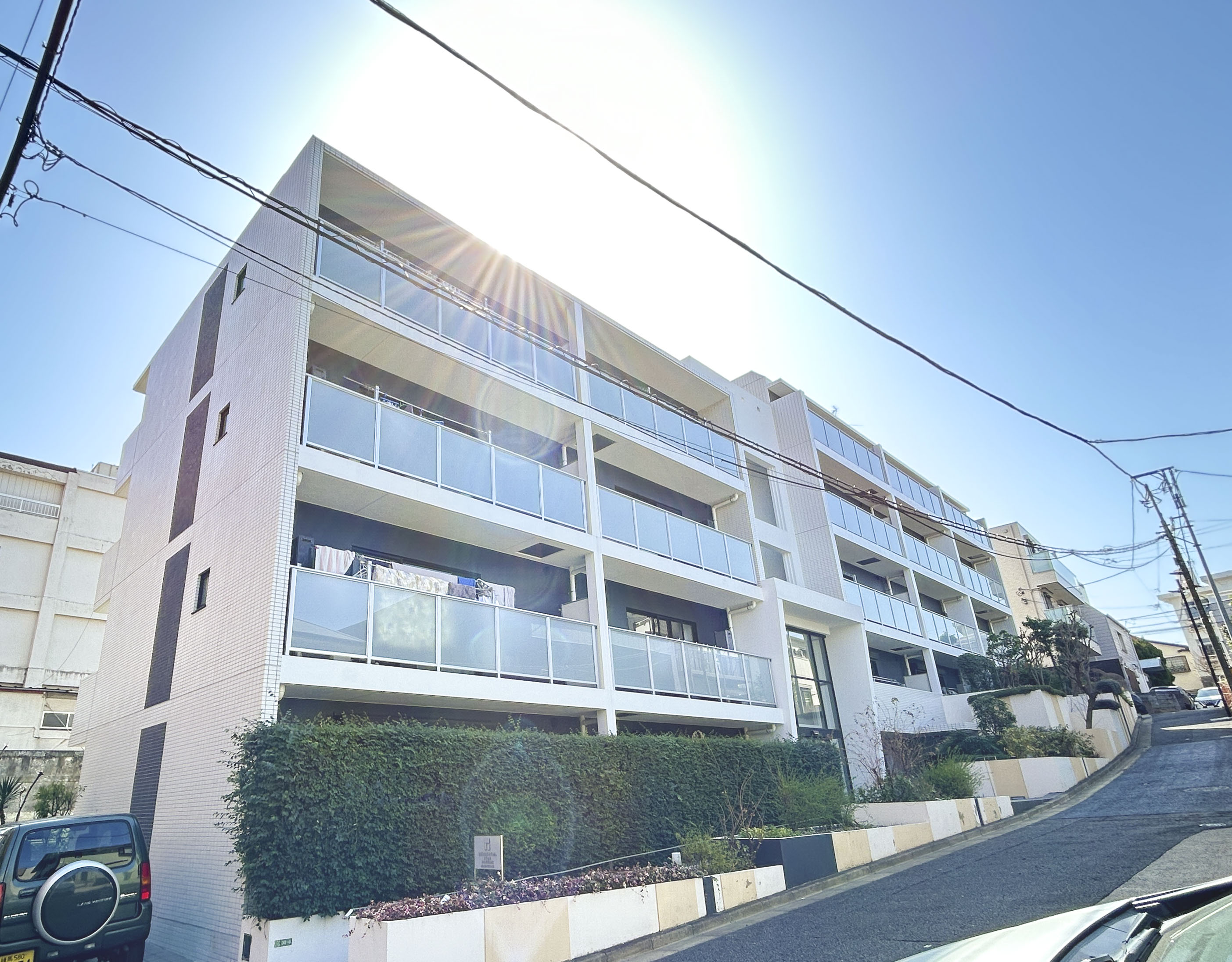 建物の外観を主体に撮影した画像