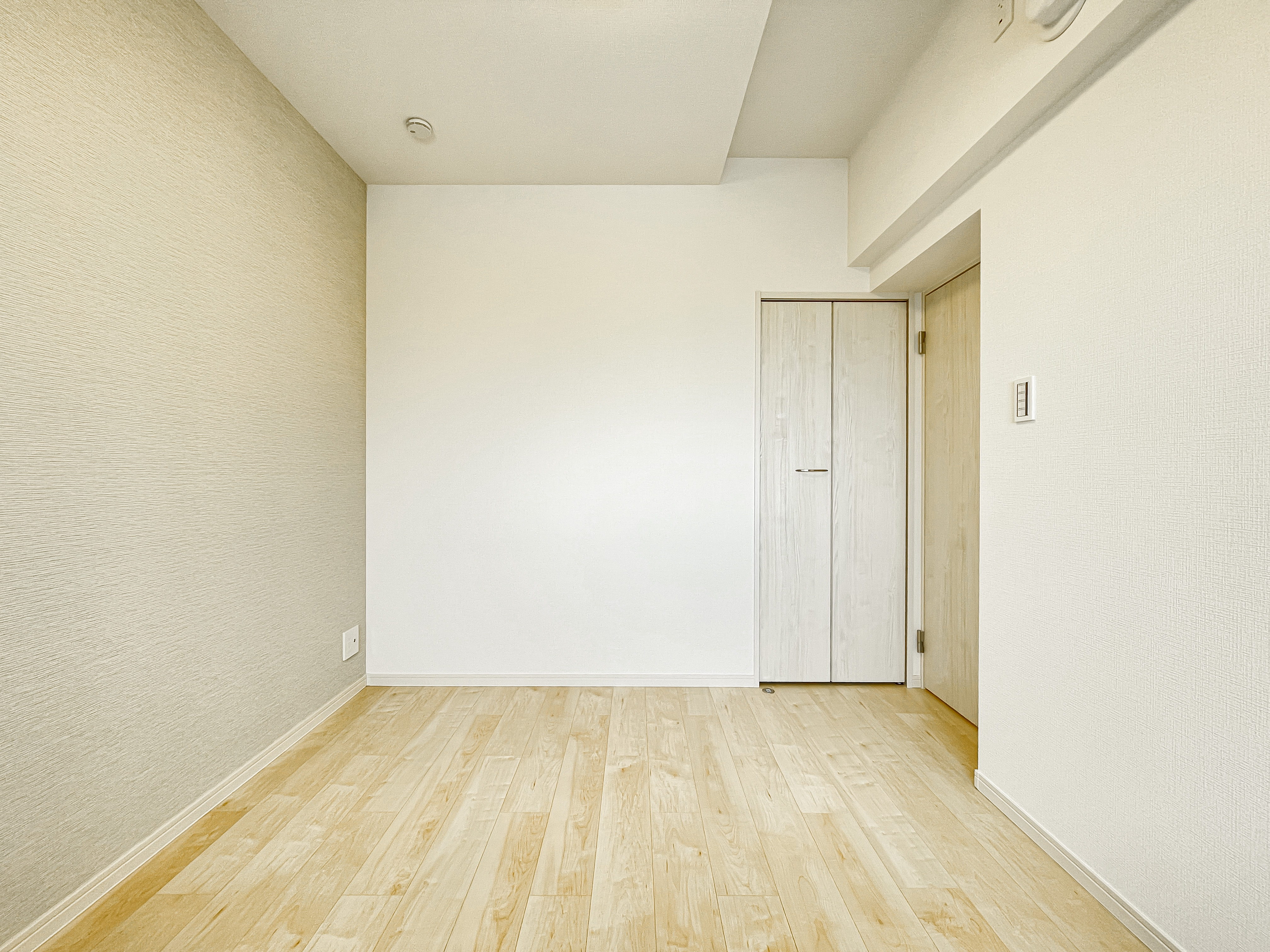 洋室としての個室が主体の室内写真