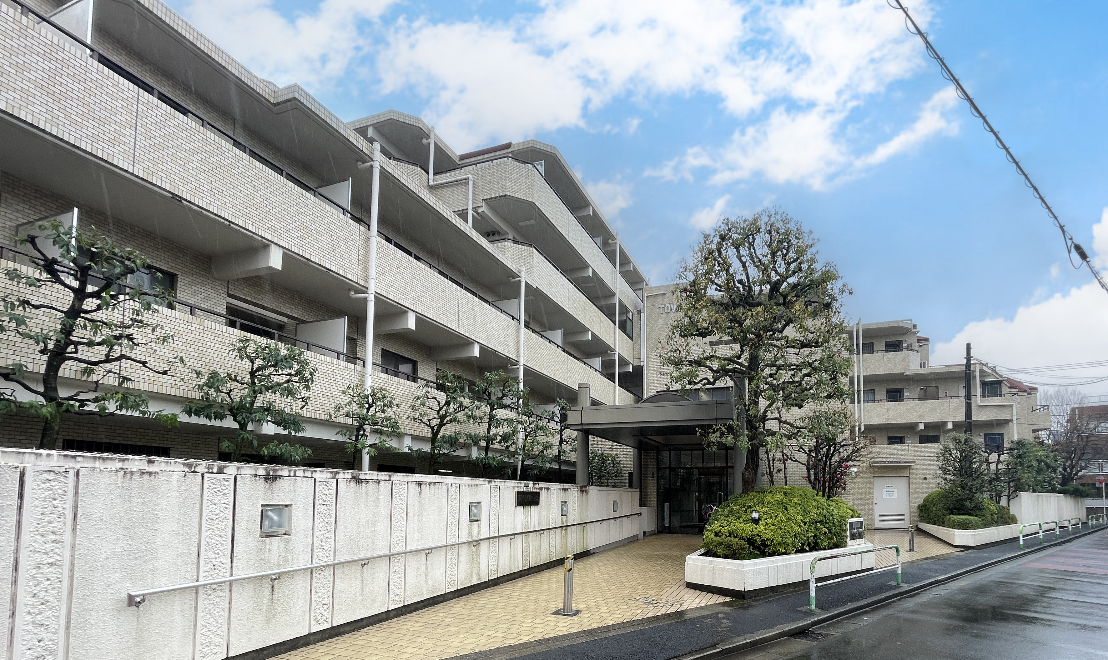 藤和千歳船橋ホームズ 402 号室外観