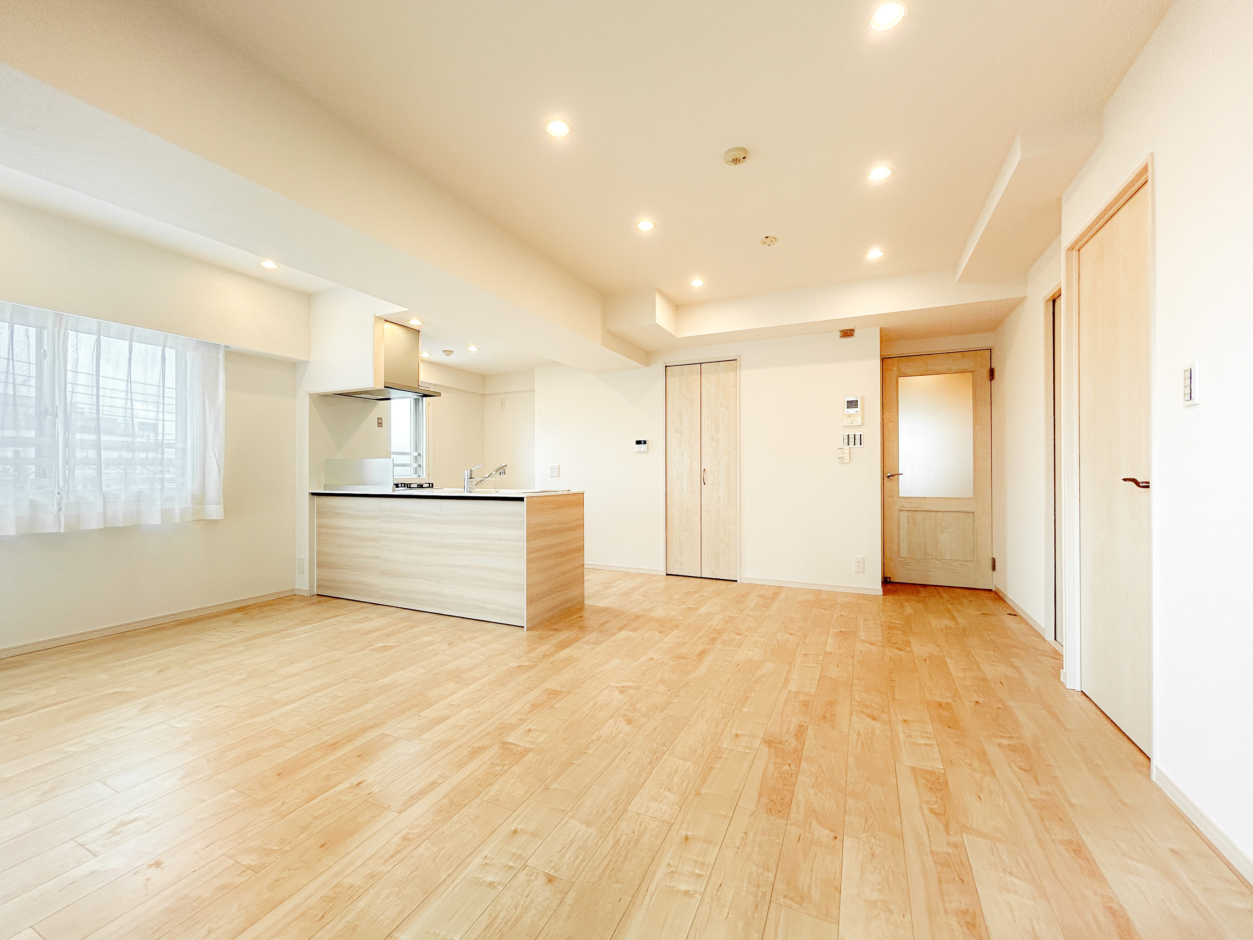 ナイスエスアリーナ新川崎 301 号室のリビング・LDK