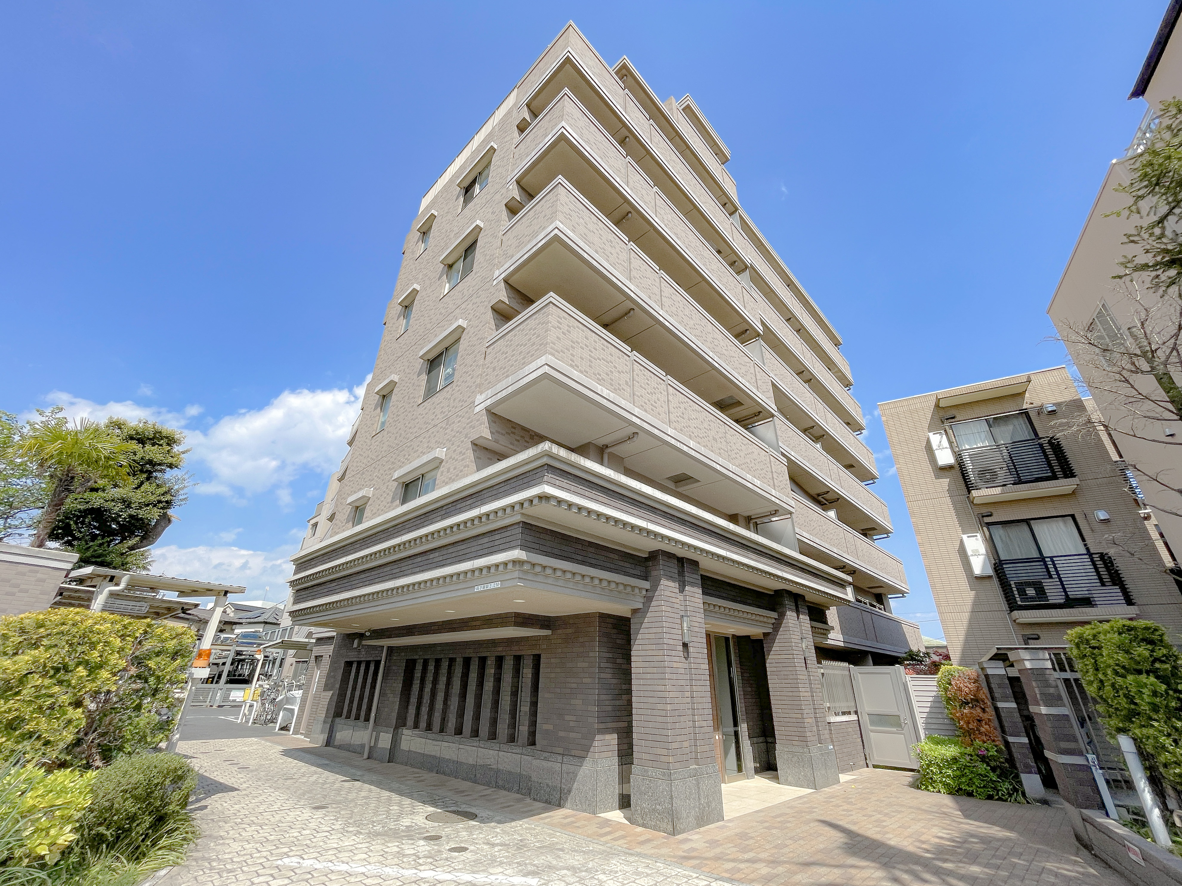ナイスエスアリーナ新川崎の外観写真