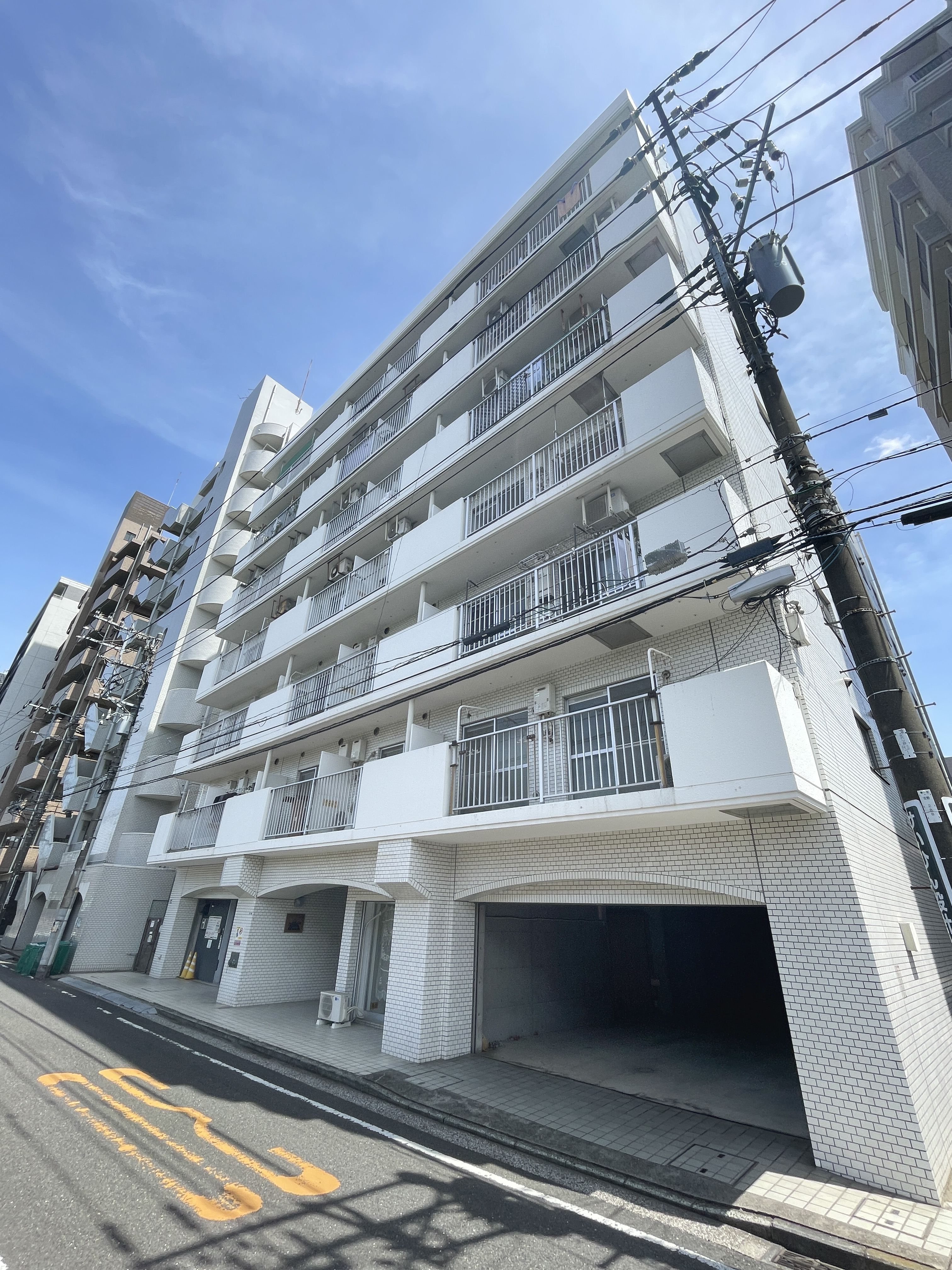 ポートハイム第三吉野町 505 号室の外観全体
