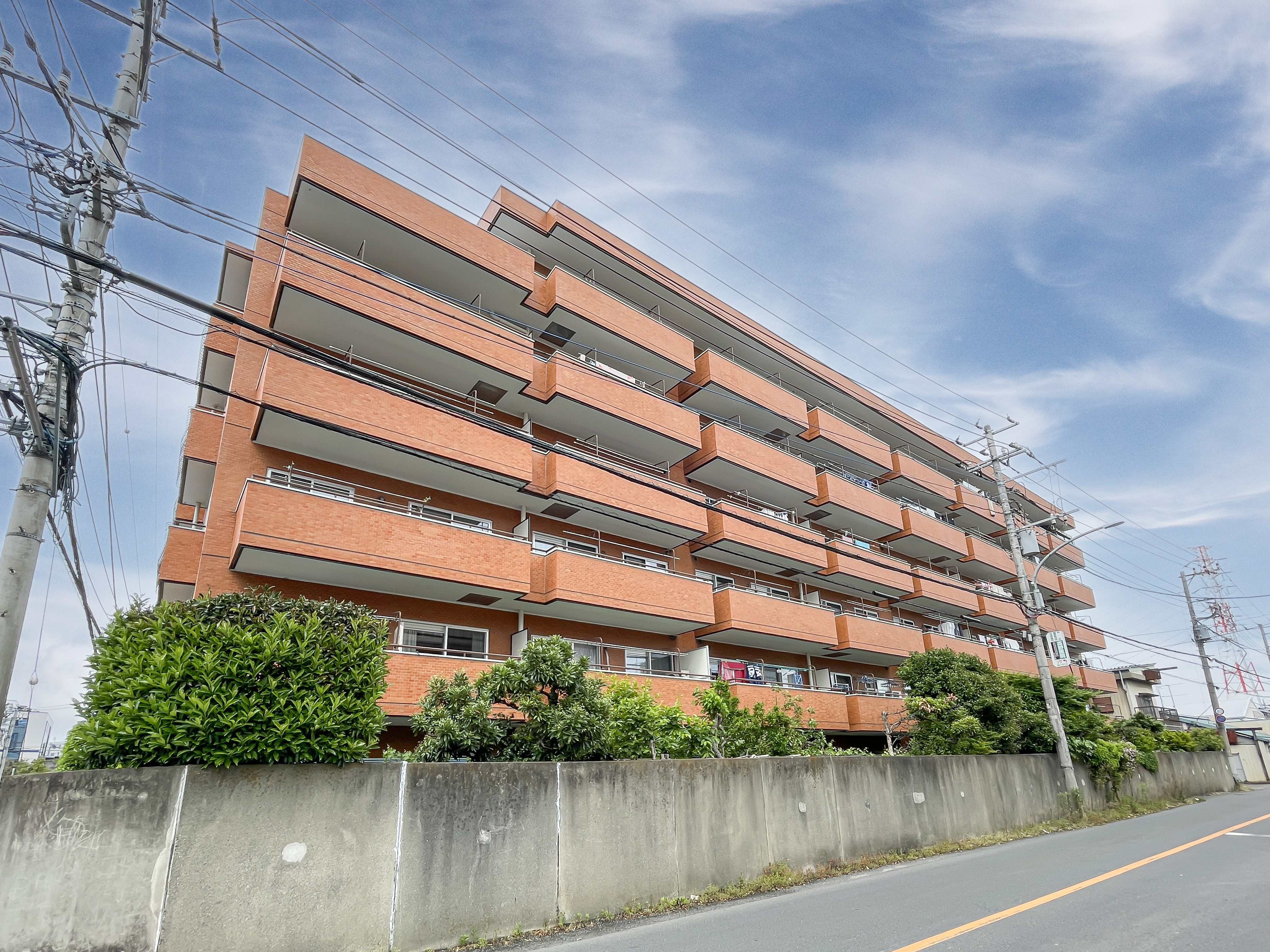 建物の外観が主要な撮影対象であるため、外観カテゴリに該当