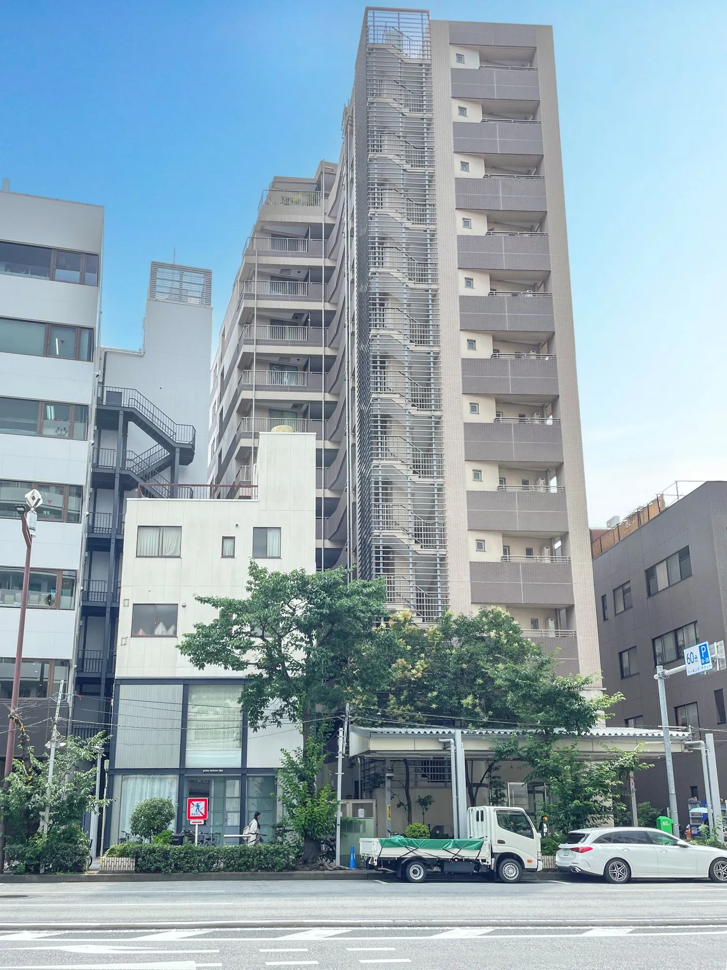 クオリア門前仲町の建物の外観写真
