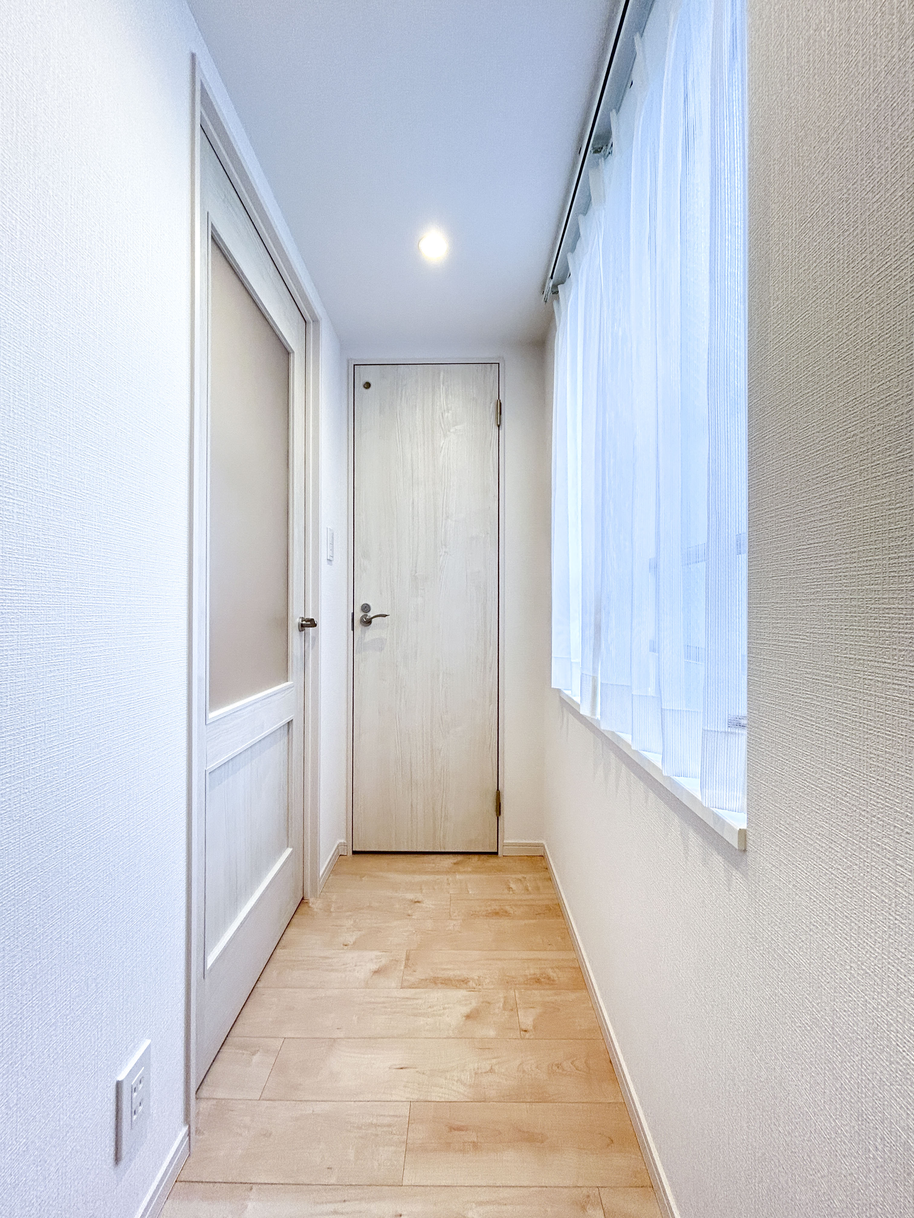 廊下や共用部分を撮影した室内写真