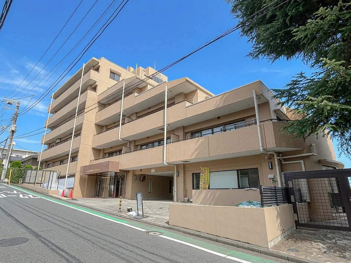 建物の外観全体を撮影した画像